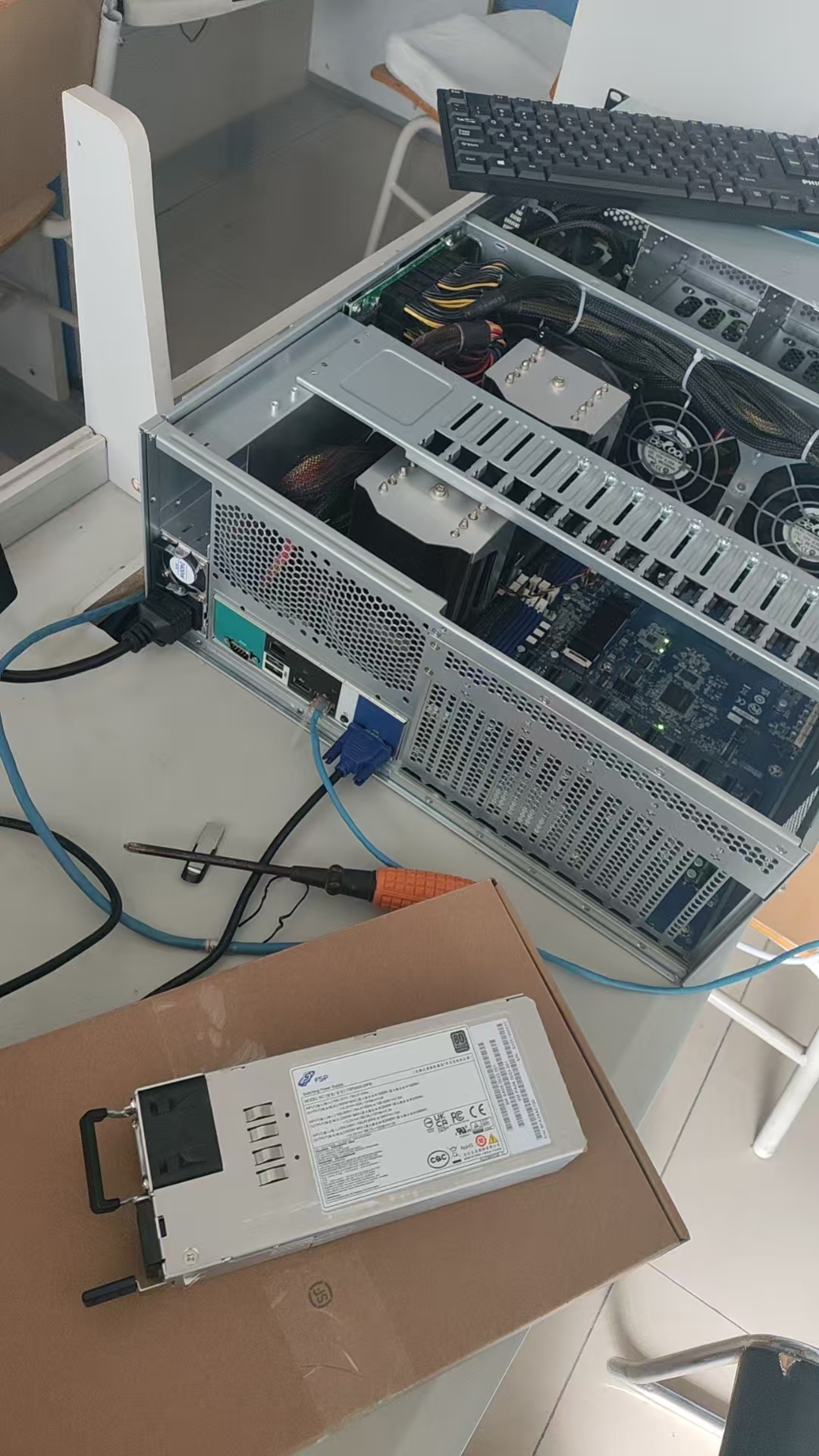 系统变卡顿可能是冗余电源惹的祸